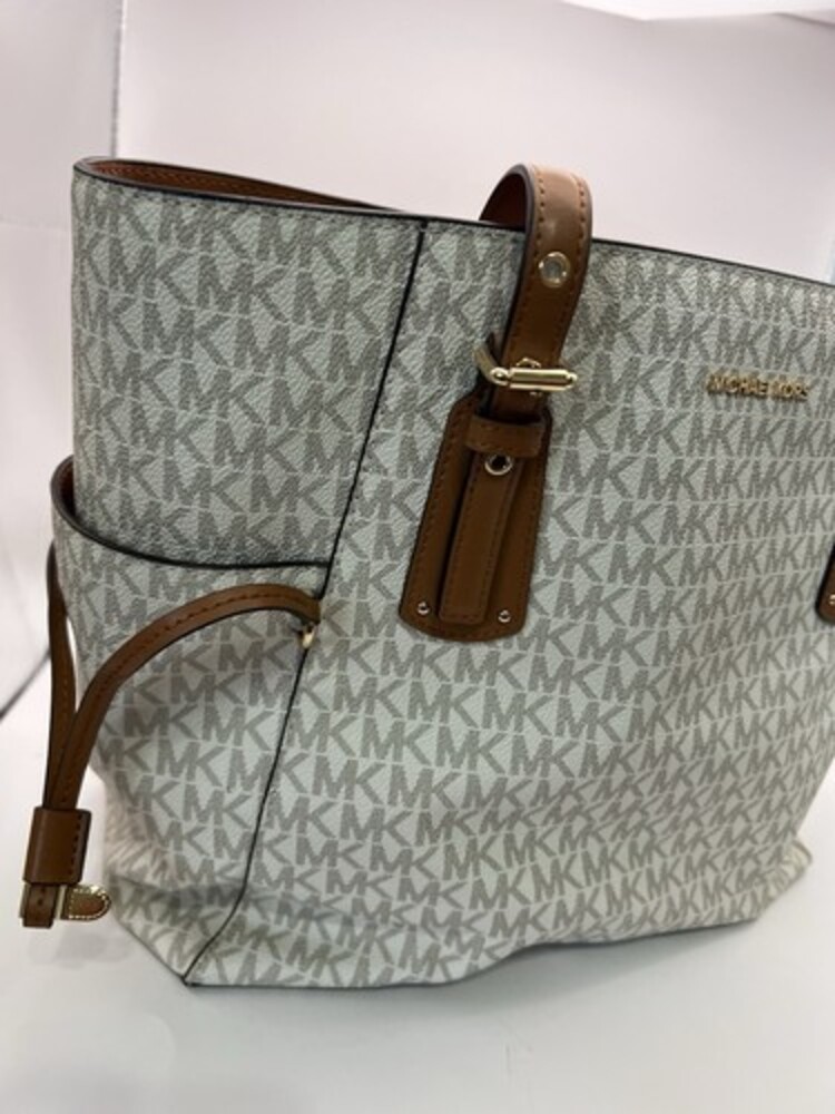 Womens Michael Kors Pebble Leather Shoulder Handbag - Picture 2 of 10